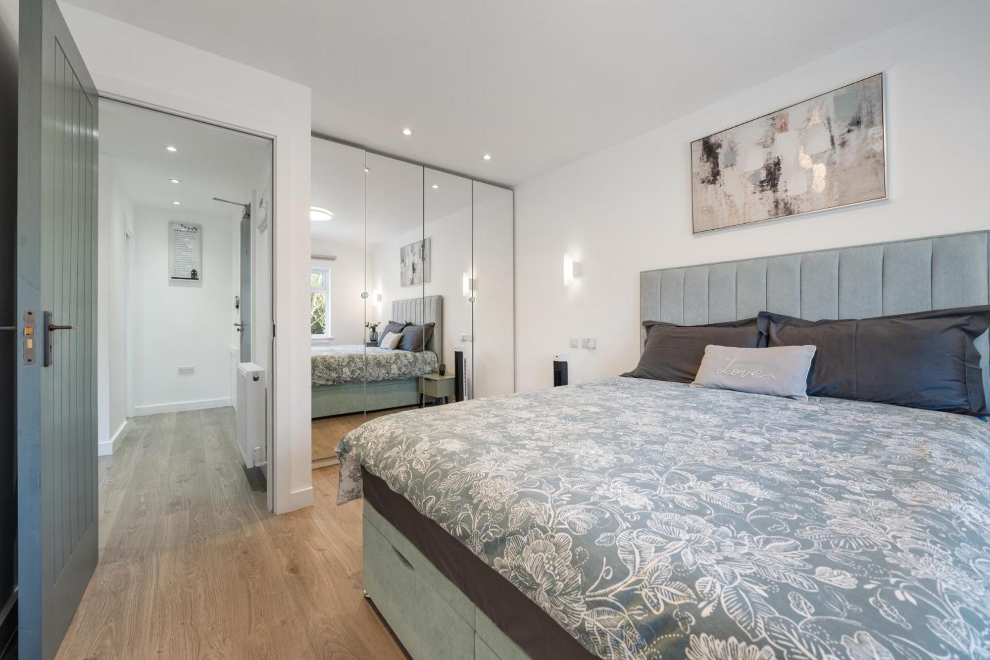 Апартаменти Newly Refurbished 2 Bed Flat Мілл-Хілл Екстер'єр фото